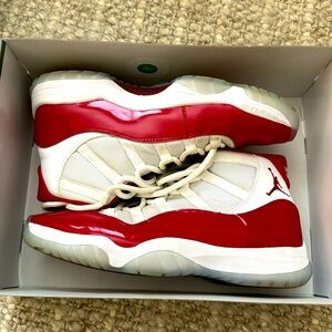 Jordan 11 retro (Cherry)